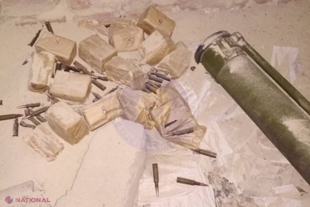 FOTO // Încă un lot IMPUNĂTOR de arme și muniții, descoperite în UTA Găgăuzia de către angajații SIS