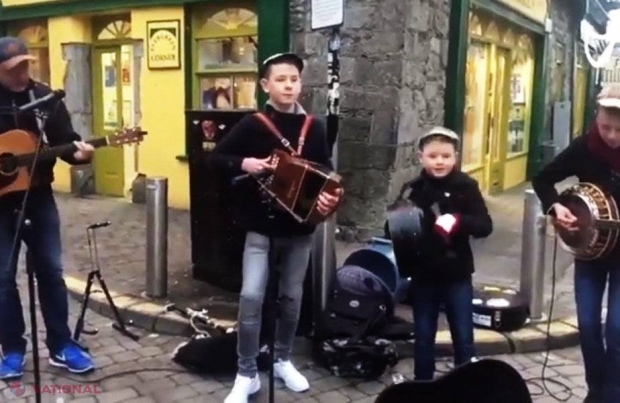 VIDEO // EXTRAORDINAR: „Show total pe stradă”. E incredibil ce pot face trei fraţi de șapte, 11 şi 13 ani!