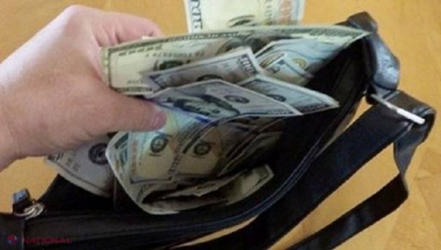 O femeie și-a UITAT la restaurant geanta plină cu 16.000 de euro