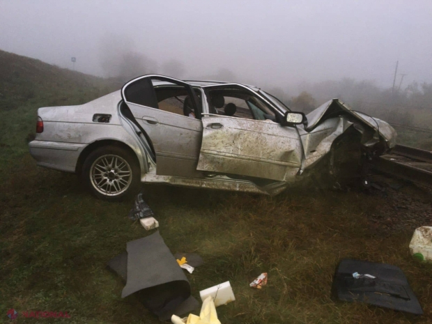FOTO // Un „BMW” a ajuns în șanț, la Ceadâr-Lunga: Patru persoane, internate în spital