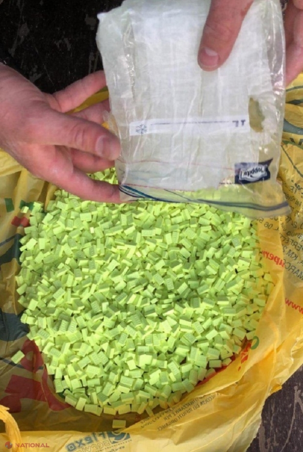 VIDEO // „Ecstasy” cu microbuzele de pe ruta Italia - R. Moldova, pentru cluburile de noapte din Chișinău: Cinci persoane, reținute