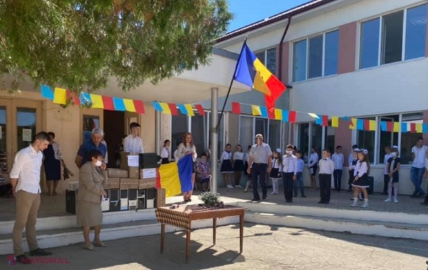 Două asociații din R. Moldova și România au donat calculatoare singurului liceu românesc din raionul Taraclia