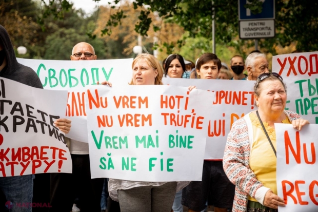 Un nou protest în fața Guvernului. Membrii și simpatizanții Partidului „ȘOR”, inclusiv DEPUTAȚI ai formațiunii, au cerut DEMISIA Guvernului Gavrilița
