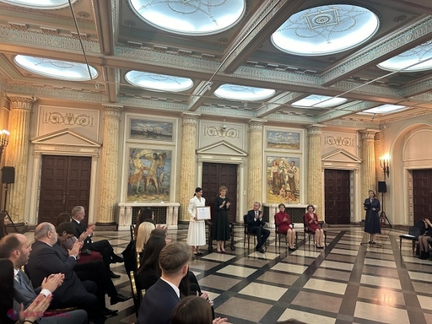 Anastasia Nichita lângă David Popovici! Olimpicii R. Moldova și ai României, medaliați la Jocurile Olimpice și la Jocurile Paralimpice de la Paris din 2024, onorați împreună de Familia Regală a României