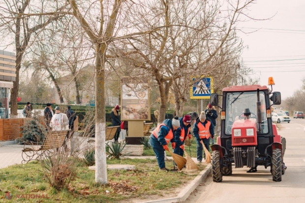 FOTO // Modelul de la Orhei este aplicat și în orașul Taraclia. Autoritățile locale au demarat o „CURĂȚENIE GENERALĂ” în localitate