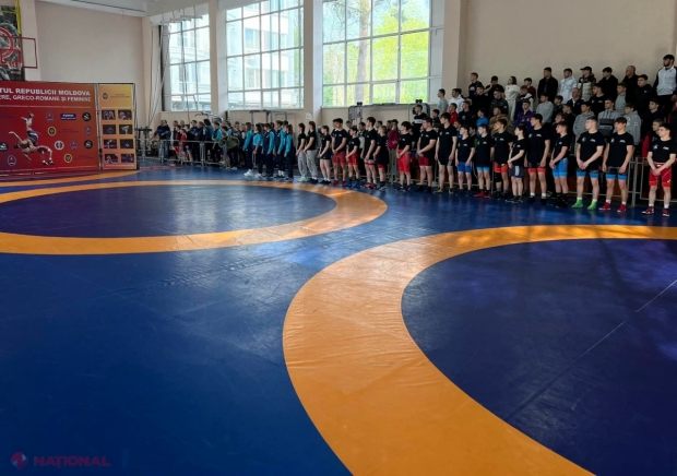 GALERIE FOTO // Noi TALENTE descoperite la Campionatul Național de LUPTE, unde au participat 220 de tineri din toată R. Moldova. Mesajul transmis tinerilor de către CAMPIOANA mondială și europeană Irina Rîngaci