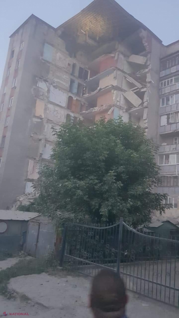 FOTO, VIDEO // UPDATE: Un BLOC cu nouă etaje din Otaci s-a PRĂBUŞIT. Locatarii au fost evacuați în timp util și NU există victime