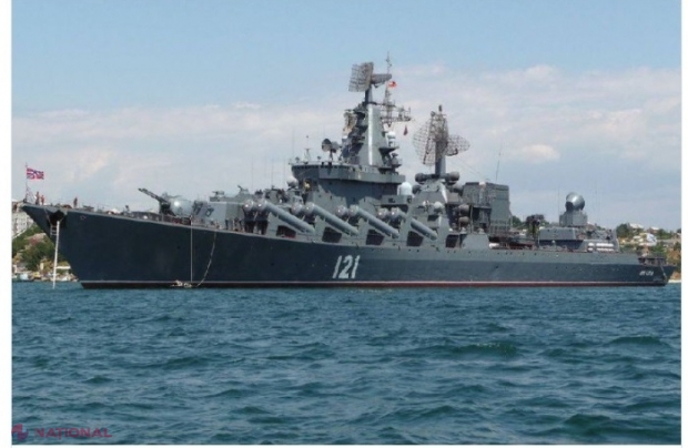 „ARDE Moscova”. Un nou EȘEC militar pentru Rusia. Nava amiral a flotei rusești din Marea Neagră, crucișătorul înarmat cu rachete „Moscova” a fost AVARIAT. „A mers astăzi exact acolo unde soldații de frontieră de pe Insula Șerpilor au trimis-o”