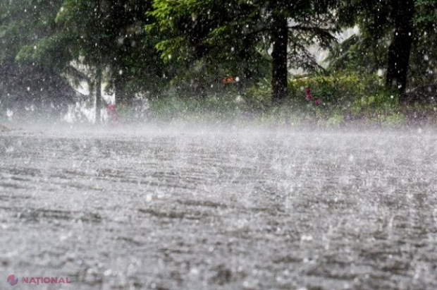 METEO // Cod galben: Ploi puternice, grindină și vijelie în R. Moldova