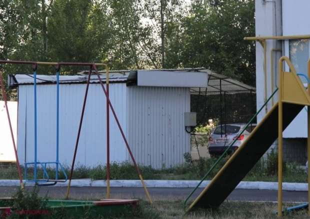 FOTO // Gheretele continuă să apară în Chișinău. „Vor intra în casă degrabă”