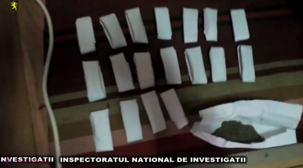 Un student din capitală a fost REȚINUT. Polițiștii s-au îngrozit când au depistat ce păstra în podul casei