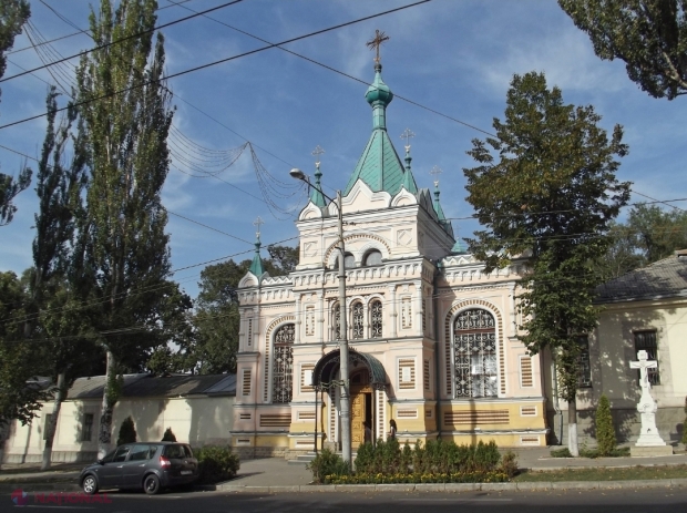 VIDEO // Mitropolia Moldovei, supusă Patriarhului Kirill al Rusiei, PIERDE o parohie importantă din Chișinău. ,,​Am schimbat vectorul nostru spiritual dinspre Moscova spre București”. Vestea a fost întâmpinată cu aplauze