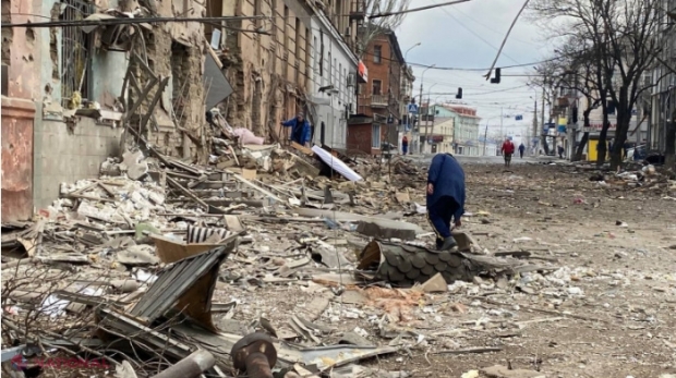 Catastrofă umanitară în Mariupol. Cadavrele zac pe străzi, oamenii sunt flămânzi și topesc zăpada pentru că nu au apă potabilă