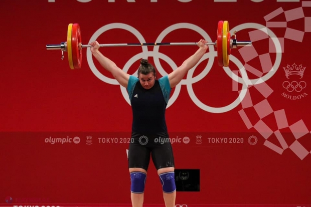 Locul OPT pentru Elena Cîlcic la Jocurile Olimpice de la Tokyo. Halterofila noastră a reușit un total de 240 kg, cu 30 kg mai puțin decât campioana olimpică