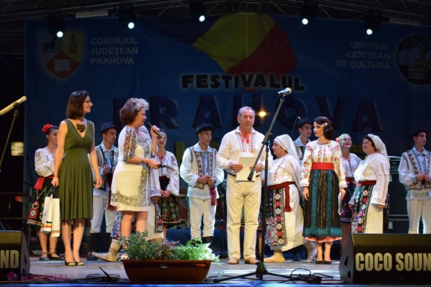 VIDEO // Primar din R. Moldova, măiestrie coregrafică demonstrată la Ploiești: A primit o diplomă în cadrul Festivalului „Prahova iubește Basarabia”