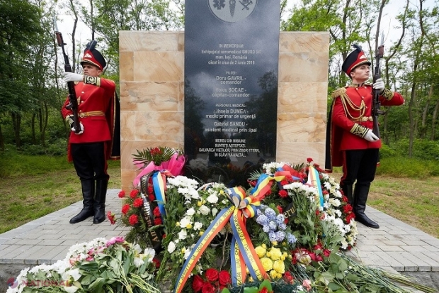 GALERIE FOTO // Eroii echipajului SMURD de la Iași care și-au pierdut viața în timpul unei misiuni de salvare pe teritoriul R. Moldova, comemorați cu onoruri militare la Haragâș