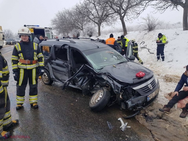 Accident GROAZNIC în apropiere de Bardar. Două persoane, inclusiv un bebeluș, au DECEDAT