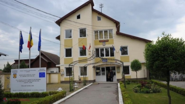 Un primar s-a amendat singur, pentru că și-a modificat acoperișul casei fără autorizație de la Primărie