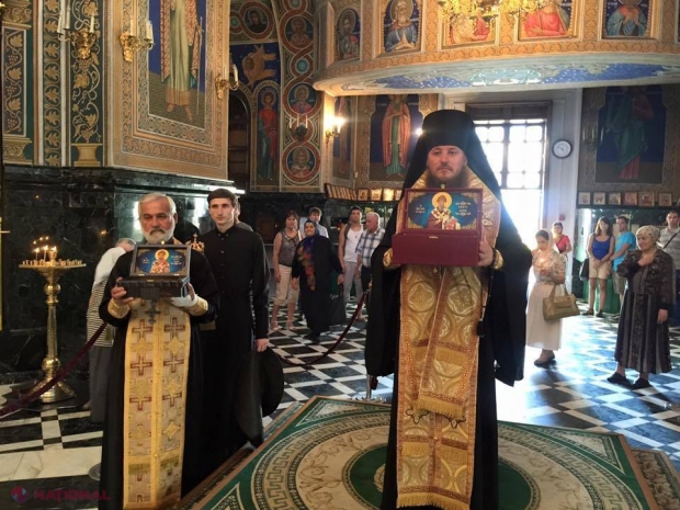 Icoana și Moaștele unui mare Sfânt al Ortodoxiei au fost ADUSE ieri la Chișinău din Grecia