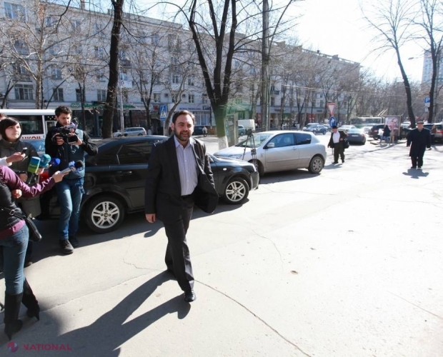 RĂZBOIUL continuă în PCRM. Voronin vrea ca și Tkaciuk să plece, alături de Petrenco și Muntean