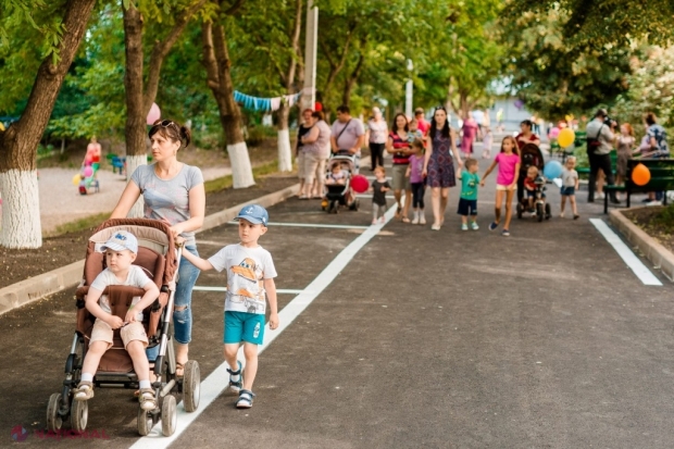 FOTO // Primarul Ilan Șor a dat în exploatare primele curți ale blocurilor după o reconstrucție capitală