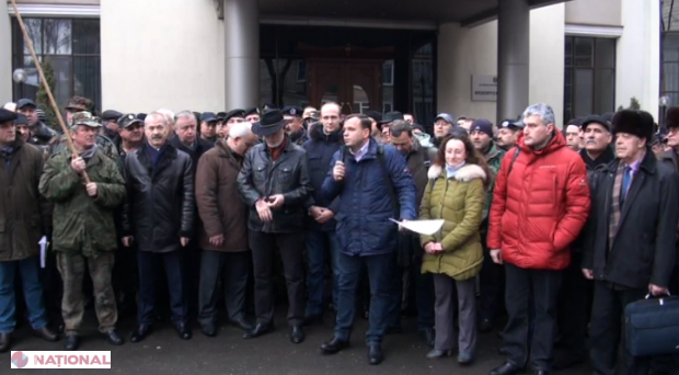 VIDEO // Proteste MASIVE, mâine, la Chișinău. Platforma DA cheamă oamenii să-l SUSȚINĂ pe Timofti