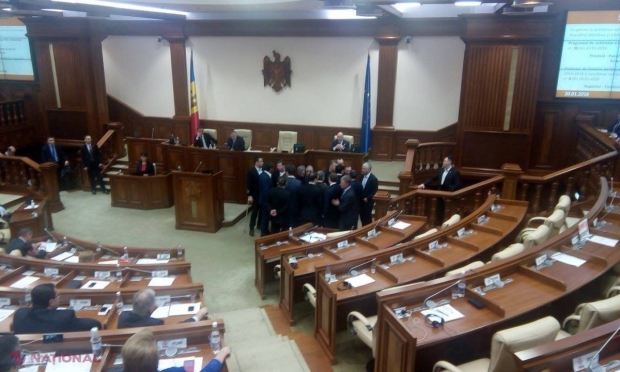 PREMIERĂ // Guvernul Filip, învestit în 32.53 de minute