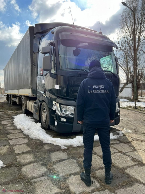 Camion în valoare de zeci de mii de euro, introdus prin contrabandă în R. Moldova de către doi bărbați de la Vulcăneşti