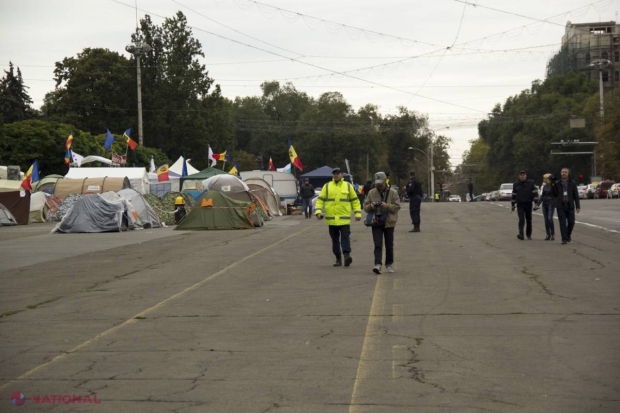 FOTO // ALERTA cu BOMBA din PMAN a fost FALSĂ. Ce spun protestatarii