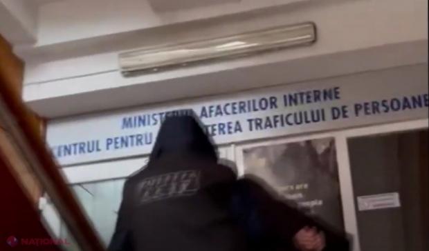 VIDEO // Traficantul de COPII, care a obligat o MINORĂ să întrețină și câte șase rapoarte sexuale pe zi, EXTRADAT în R. Moldova