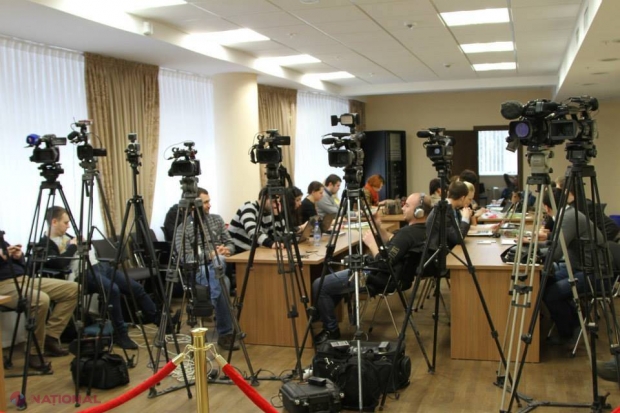 ONG-urile de media cer revenirea presei în sala de ședințe a Parlamentului