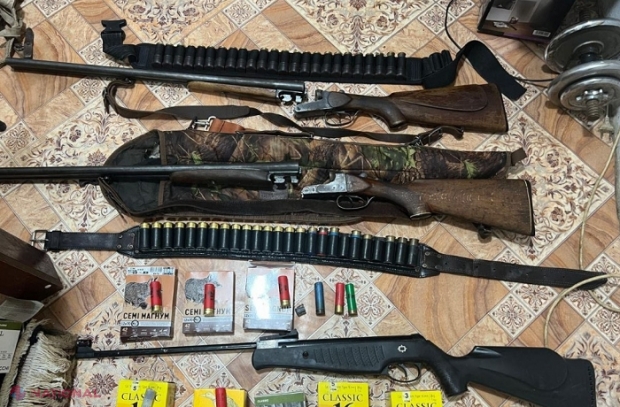 VIDEO // ARME și sute de cartușe, găsite la doi bărbați din sudul R. Moldova: Ce scopuri aveau persoanele înarmate