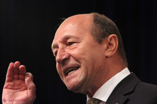 Parlamentul României cere DEMISIA lui Băsescu