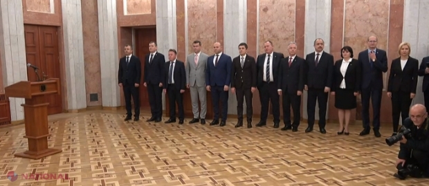 VIDEO // Învestire-FULGER a Guvernului Ion Chicu. Noul cabinet a depus JURĂMÂNTUL în fața președintelui Igor Dodon