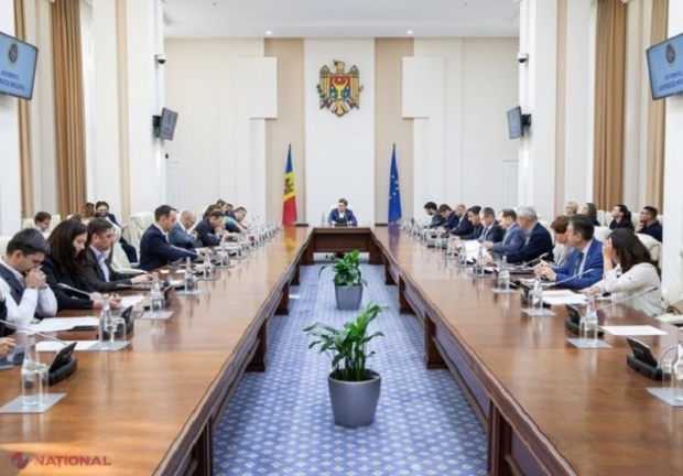 Funcționarii din R. Moldova implicați în implementarea cerințelor de aderare la Uniunea Europeană ar putea fi remunerați suplimentar