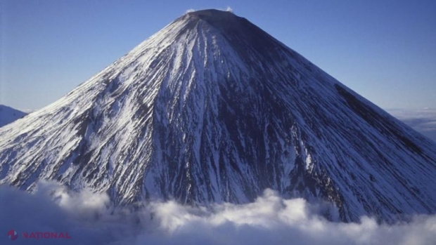 O femeie a căzut în vulcan în timp ce aștepta ca soțul să o fotografieze. Turista a murit