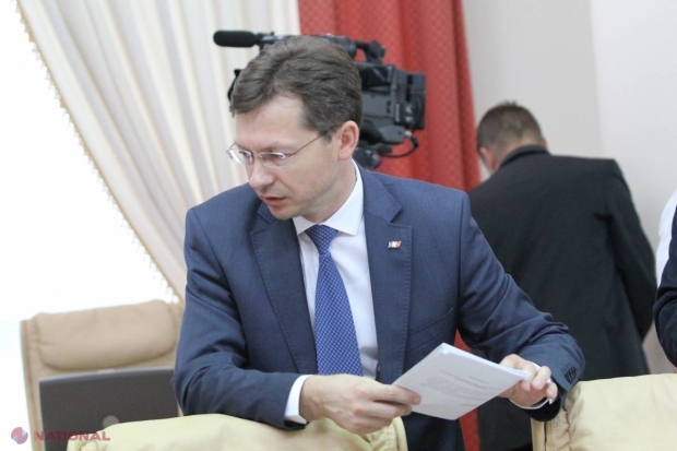 Ex-ministrul Finanțelor este acuzat de PLAGIAT: „Sunt mulți EROI care și-au susținut tezele de doctor pe munca altora”