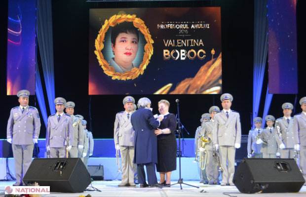 PREMII // Cine sunt cei mai buni PEDAGOGI din R. Moldova 