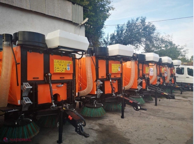 Achiziții de MILIOANE de lei la Primăria Chișinău: aspiratoare stradale, perii, utilaje pentru spălare sau remorci