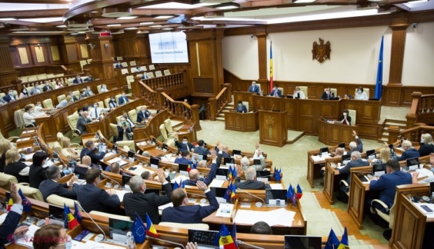 Parlamentul anunță ședință pentru ora 13.30: Pe ordinea de zi se regăsesc, pentru votul în lectură FINALĂ, proiectele de legi care se referă la statutul Găgăuziei, la obligativitatea limbii ruse în instituțiile publice și bugetul pentru 2021 