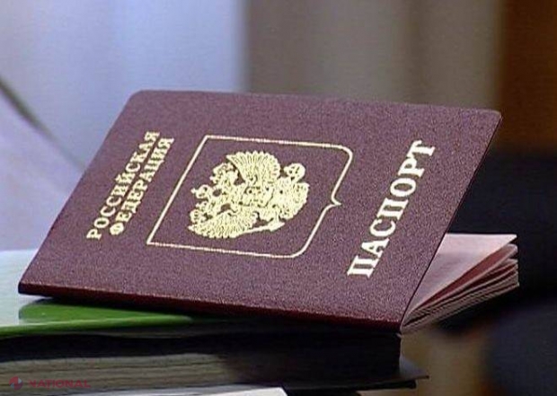 Rușii vor avea câte două pașapoarte biometrice