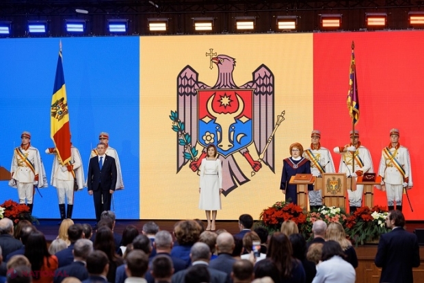 FOTO // Mitropolitul Vladimir, capul bisericii ruse din R. Moldova, marele absent la ceremonia de învestire a Maiei Sandu: Sora și mama președintei, în primul rând la festivitate