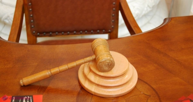Judecătoare din R. Moldova, cercetată PENAL pentru ESCROCHERIE: 65 de mii de euro și 1,1 milioane de lei