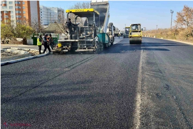 Drumul care leagă Vatra și Strășeni, reparat în proporție de 90%: Antreprenorul din Azerbaidjan efectuează ultimele lucrări pe sectorul cu o lungime de 17,6 kilometri