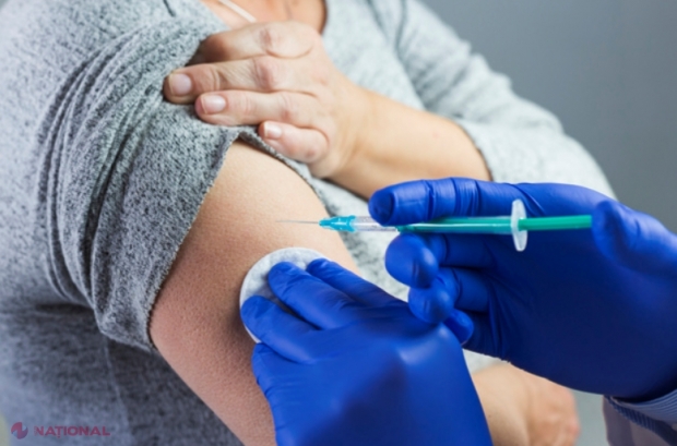 Simptomele care trebuie luate în considerare după administrarea vaccinului și vor necesita „sfaturi medicale rapide”