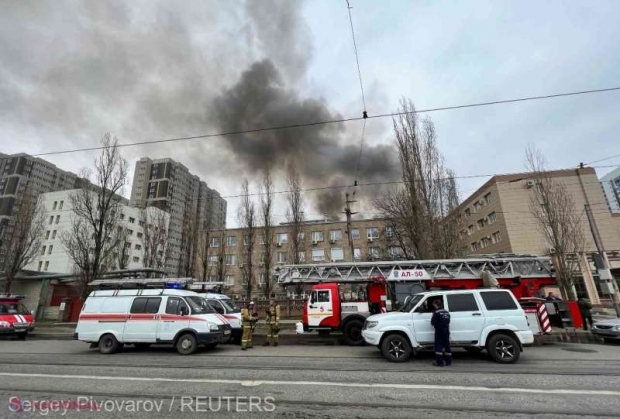 FOTO // Explozie și incendiu masiv într-o clădire care aparține FSB-ului din Rostov pe Don, Rusia: Cel puțin o persoană a decedat