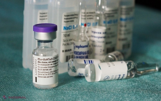 Pfizer evaluează siguranţa unei a treia doze de vaccin împotriva variantei Delta
