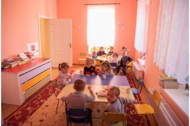 DISCRIMINARE // Cernăuțiul riscă să rămână fără GRĂDINIȚĂ ROMÂNEASCĂ. Autoritățile locale încearcă să inducă în eroare părinții care au solicitat deschiderea instituției preșcolare