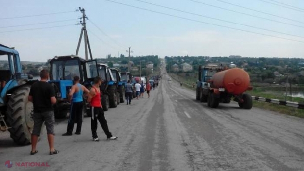 Agricultorii AMENINȚĂ cu proteste. Ar putea bloca drumurile naționale