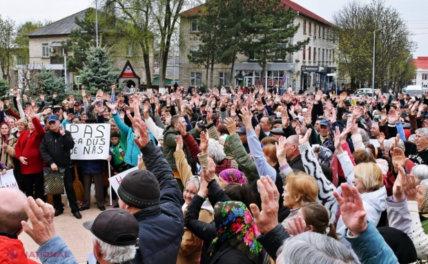 PROTEST // „PAS cu PAS ne-au dus de nas”! Șor i-a arătat cartonașul galben guvernării Maiei Sandu